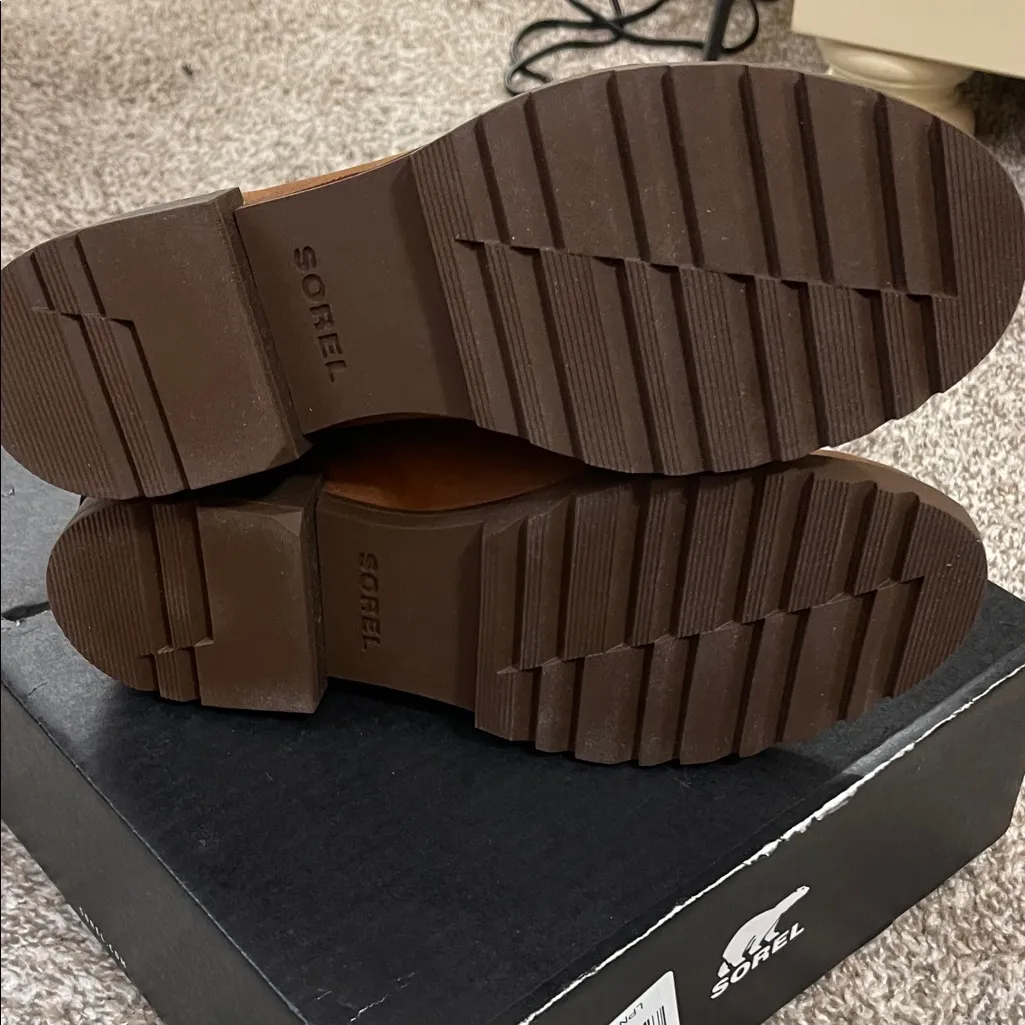 Sorel‎ Emilie II Chelsea Heel Zip Boots size 8 new in box - Image 3