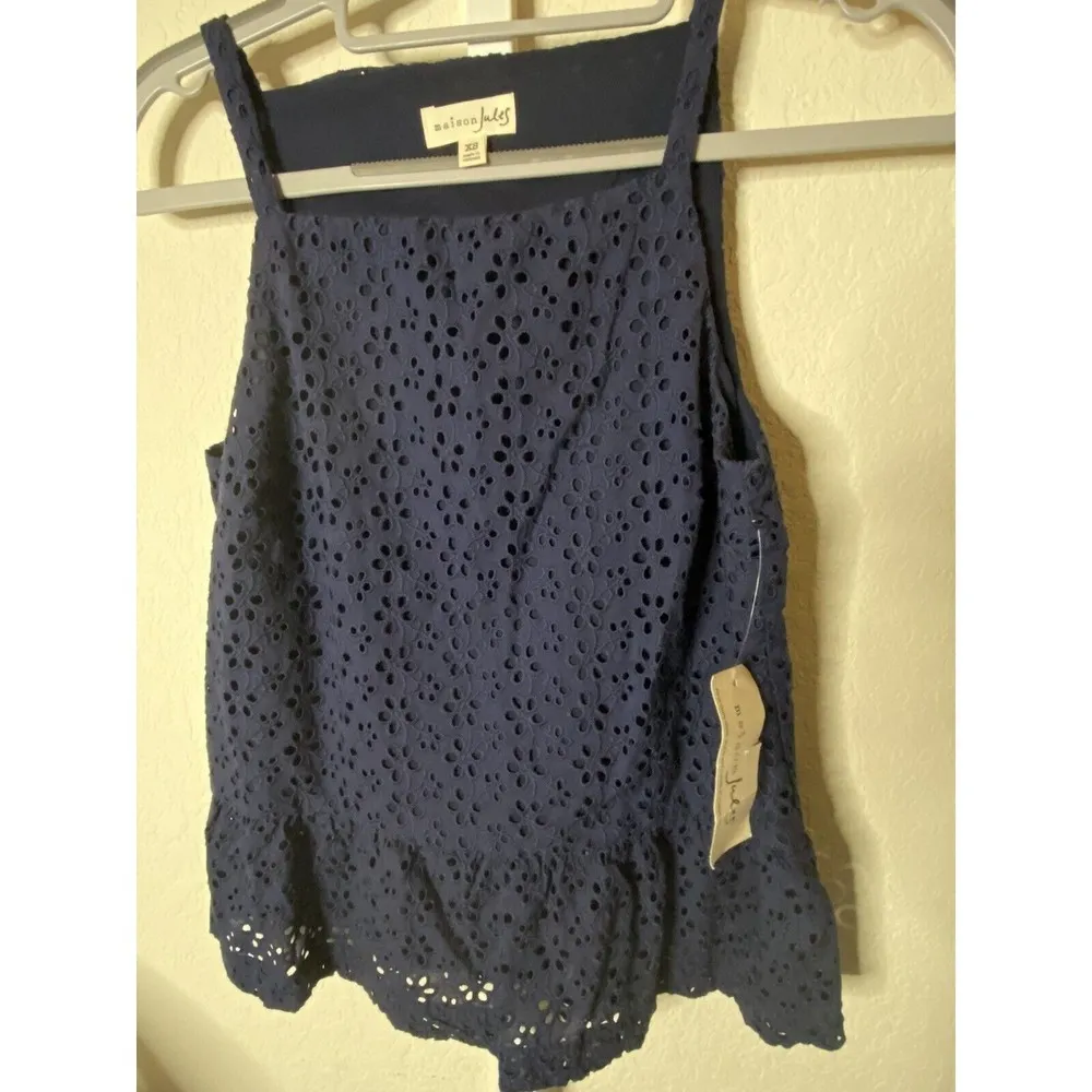 NWT MAISON JULES Eyelet Camisole Peplum Top - Sz XS - Blue Crochet Elegance - Image 4
