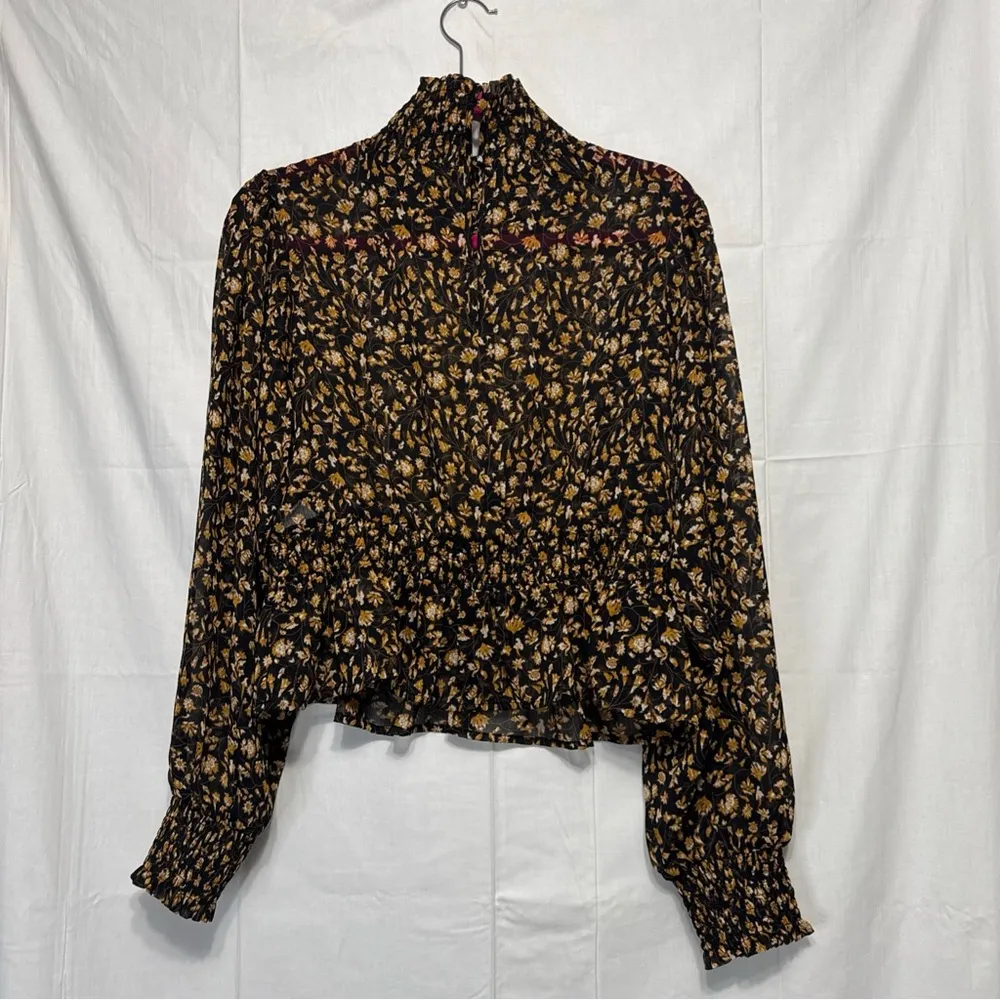 NWT MINK PINK Mira shirred blouse black floral women’s large - Image 7