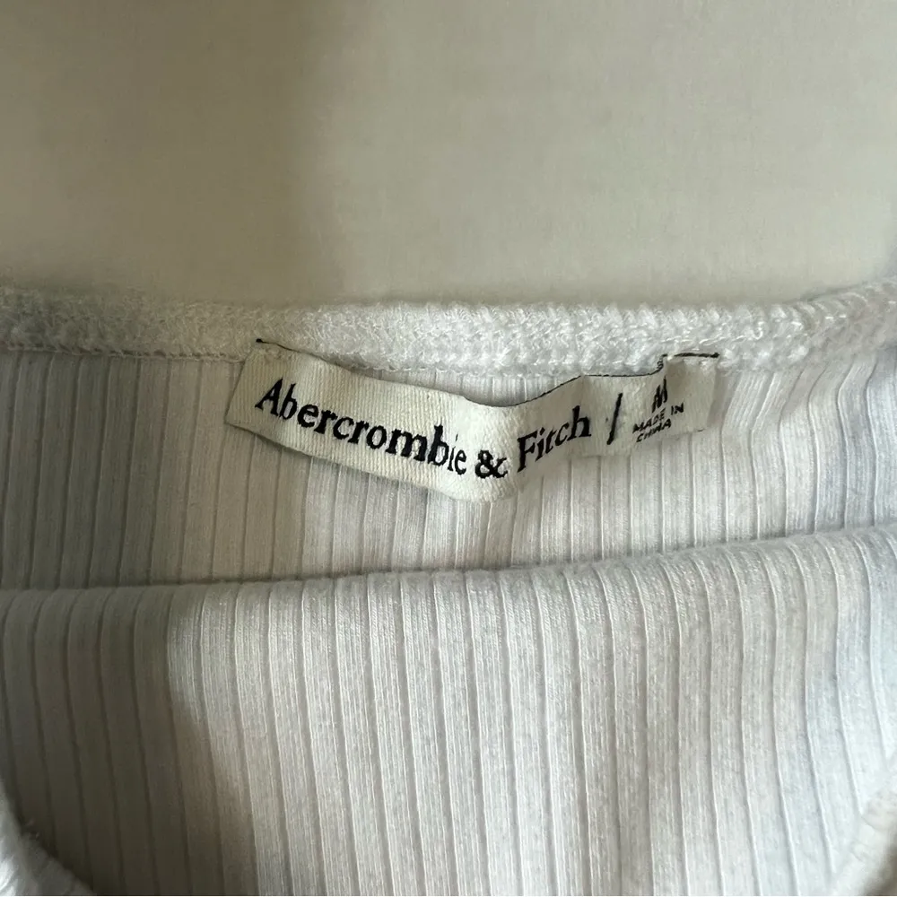 Abercrombie & fitch mixed media poplin puff long sleeve ribbed body crop top - Image 7