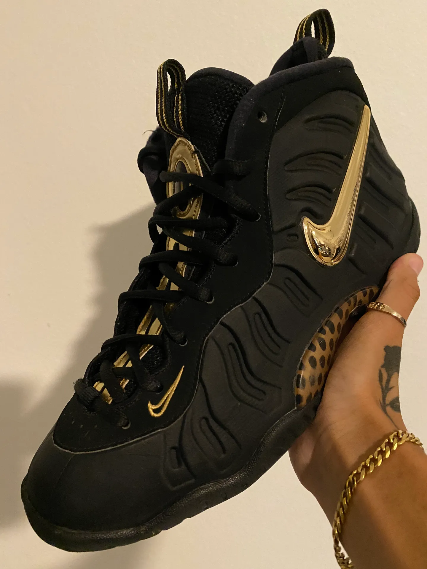 Air Foamposite Pro GS ‘Black Metallic Gold’ - Image 2