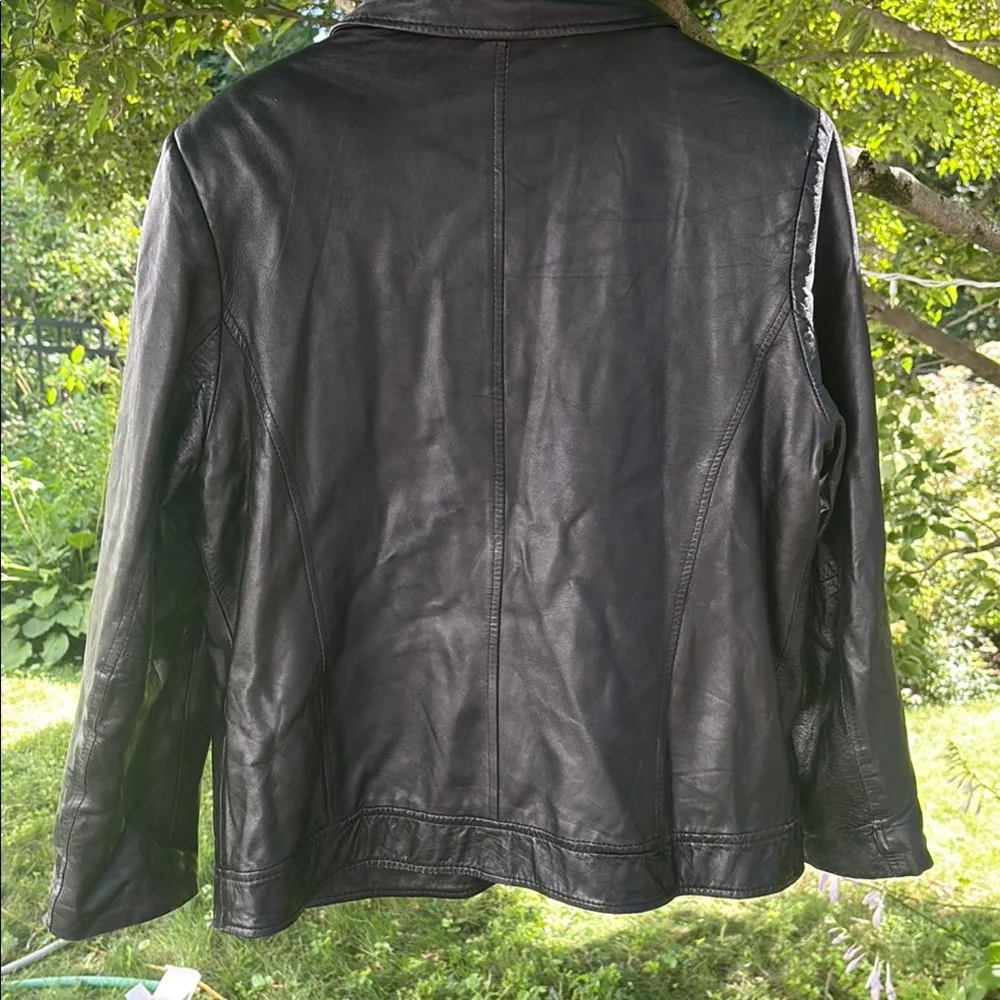 DC COLLECTION Black Leather Jacket Sleek Design Size L - Image 6
