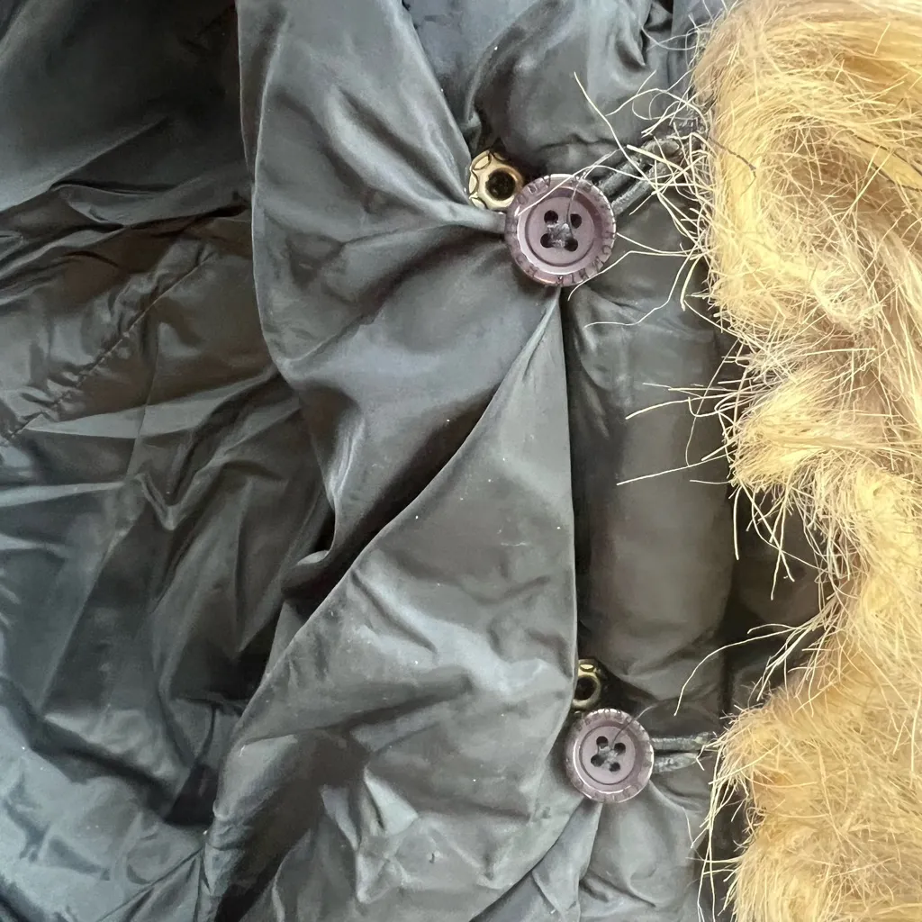 Vtg Y2K 2000 Abercrombie & Fitch Navy cropped puffer Jacket Faux fur hood logo M - Image 13