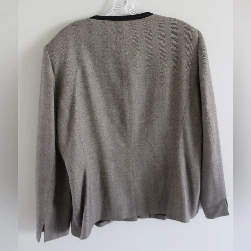 Doncaster Grey Suit Set - Skirt, Jacket, Pants - Image 6