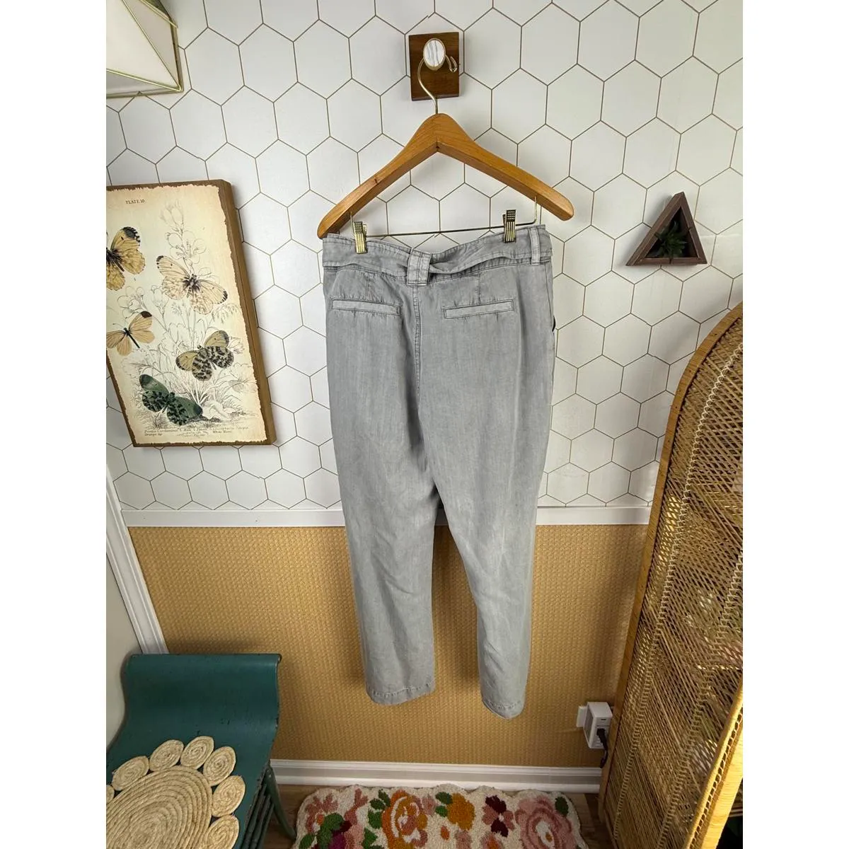 Sundance Gray Tencel Pleated Wide Leg Belted Everyday Elegance Pants - Size - 10 - Image 4