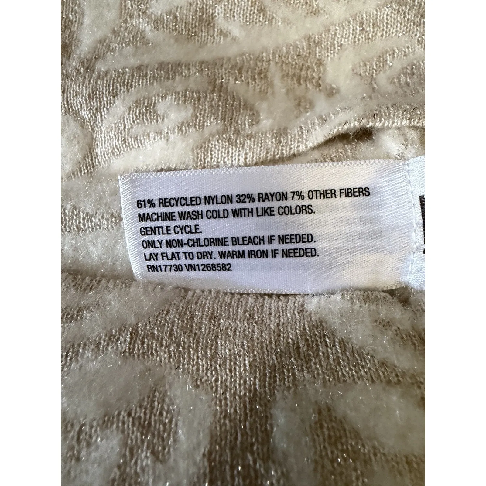 Future Collective V Neck Brocade Sweater Cream Women’s XS NWT Tan - Image 4