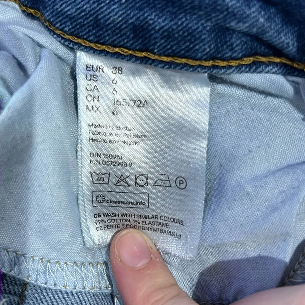 Divided Stylish Blue Distressed Women Jeans - Image 5