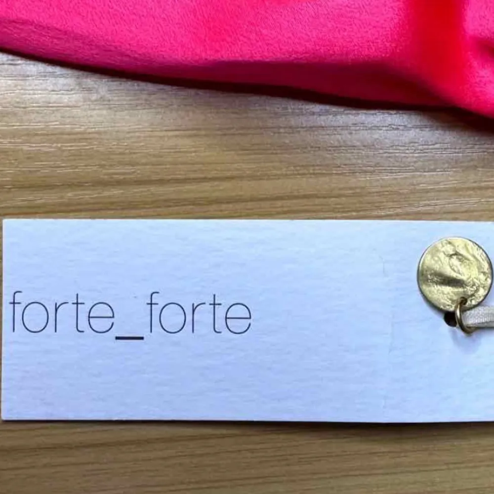 forte_forte Bright Pink Granadine Silk Cropped Pants Size M - Image 10