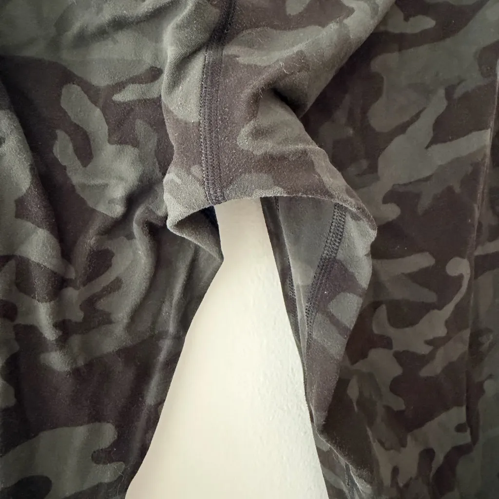 Lululemon Align Crop *21" in Incognito Camo Multi Gator Green (First Release) 8 - Image 9