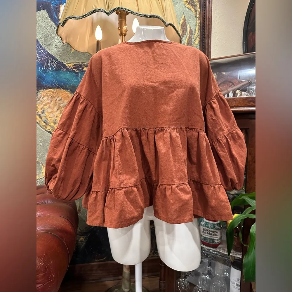 EUC MUDPIE Chic Orange Blouse with Elegant Design - Image 2