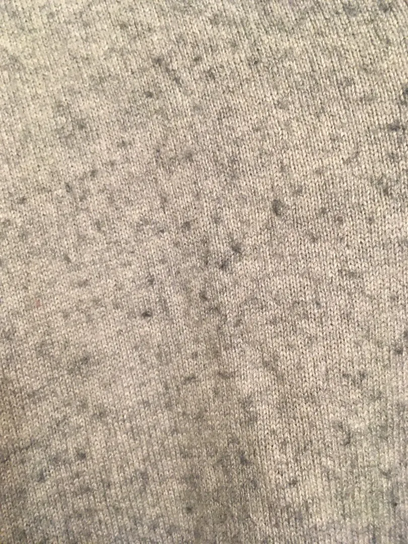 Moda Int. V-Neck Sweater - Image 5