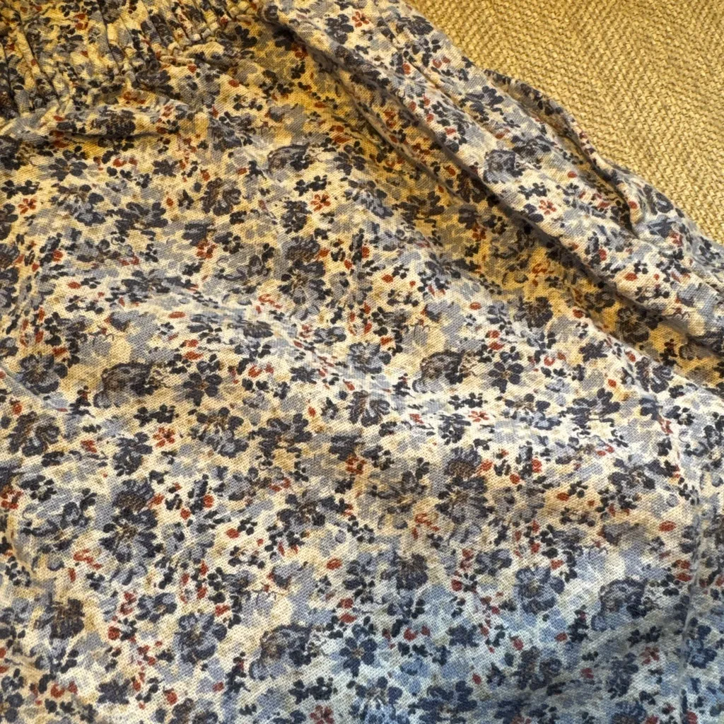 Abercrombie & Fitch Blue Floral High Waist Shorts - Image 4