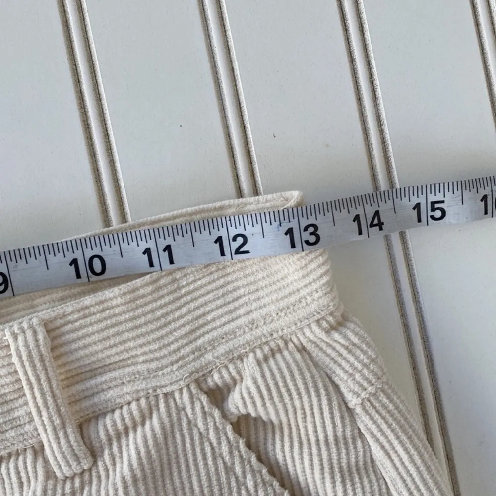 Forever 21 Cream Corduroy Wide Leg Pants Size S NWT - Image 4