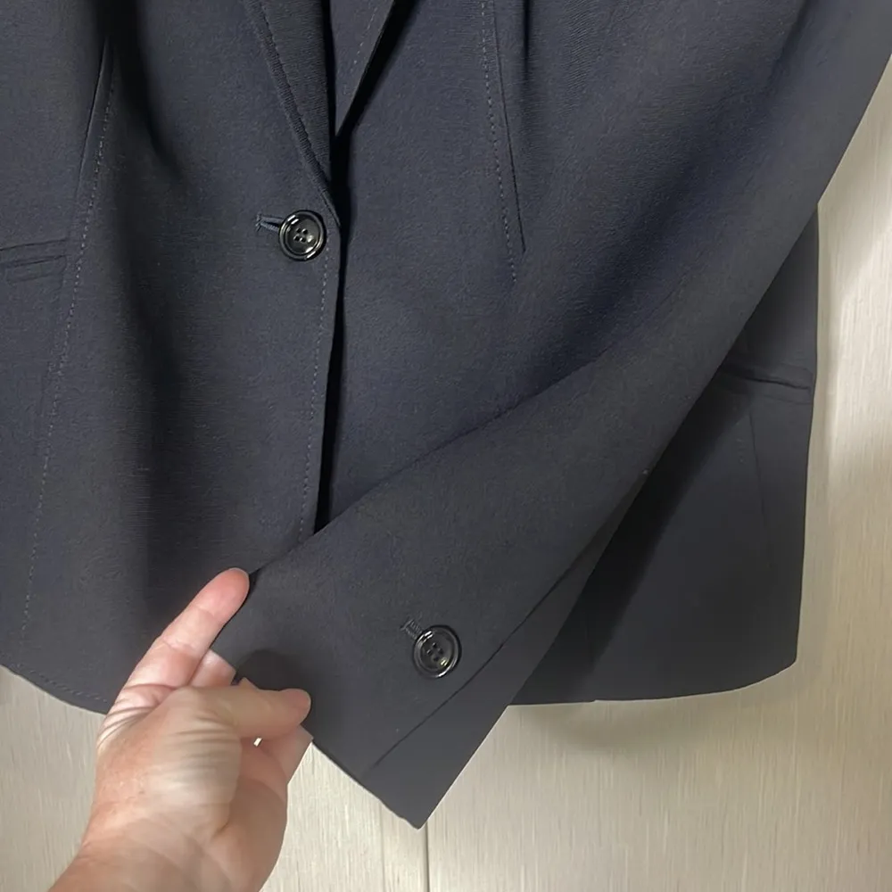 Jones wear essentials black jacket blazer size 10 - Image 2