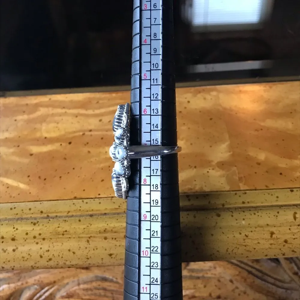 Natural White Buffalo Sterling Silver Cocktail Ring Size 7 - Image 4