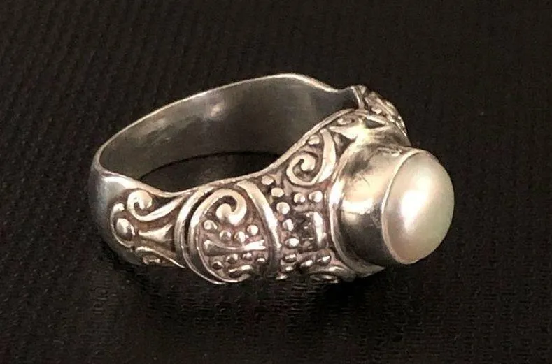 Vintage Pearl and Sterling Sterling Filigree Ring Sz 6 - Image 2