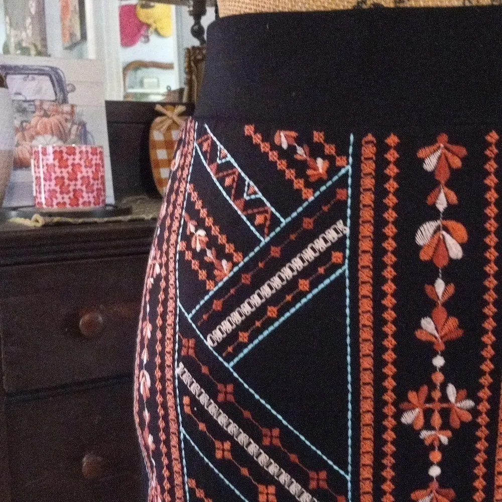 Torrid Black and Multicolored Embroidered Ponte Knit Stretch Pencil Skirt - Image 12