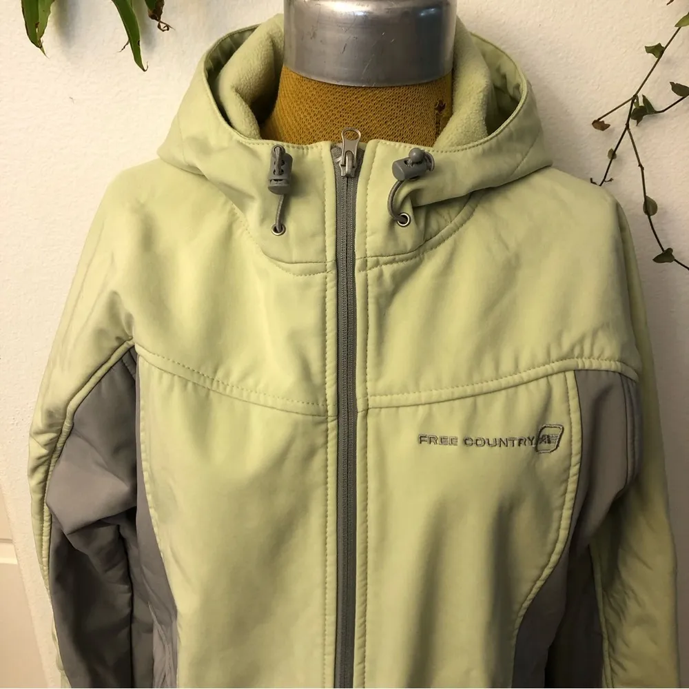 winter jackets Women's Soft Shell Fleece Lined Hooded Green - Image 2
