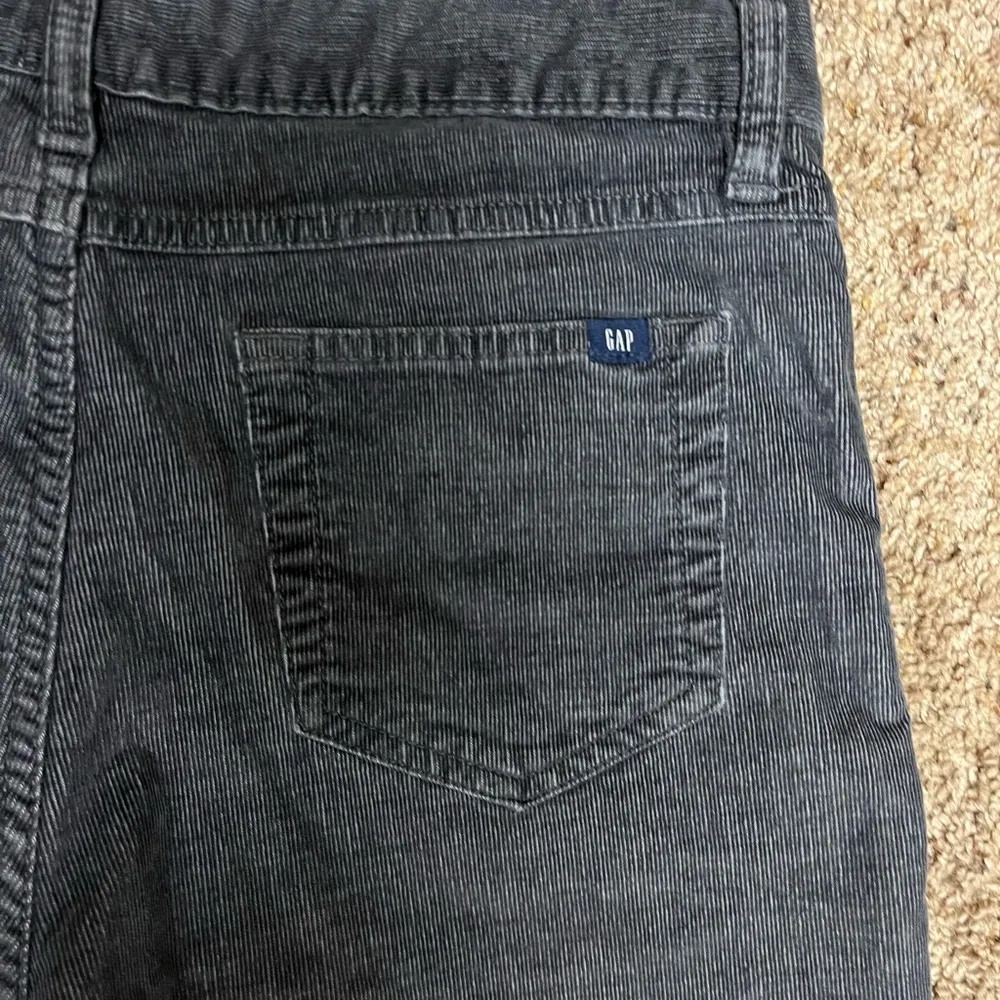 GAP Corduroy Frayed Hem Shorts - 4 - Image 7
