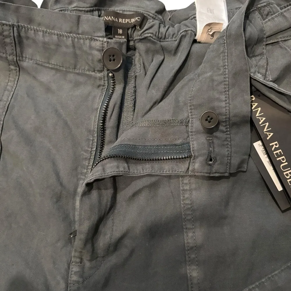 NWT, Banana Republic Paperbag Tie Waist Pants Linen Cotton Blend Orca, Sz 18R - Image 9