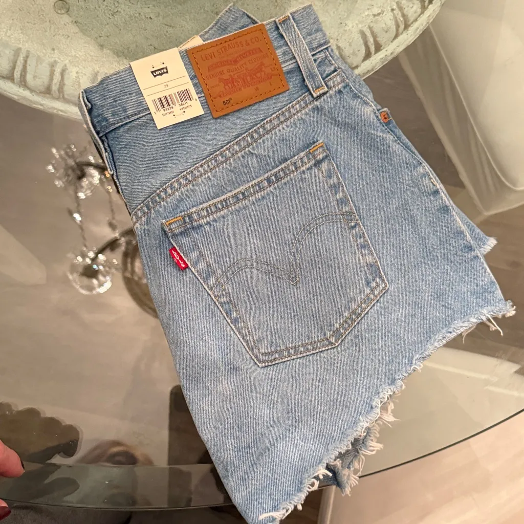 Levi’s denim jean shorts size 29 NWT high rise - Image 4