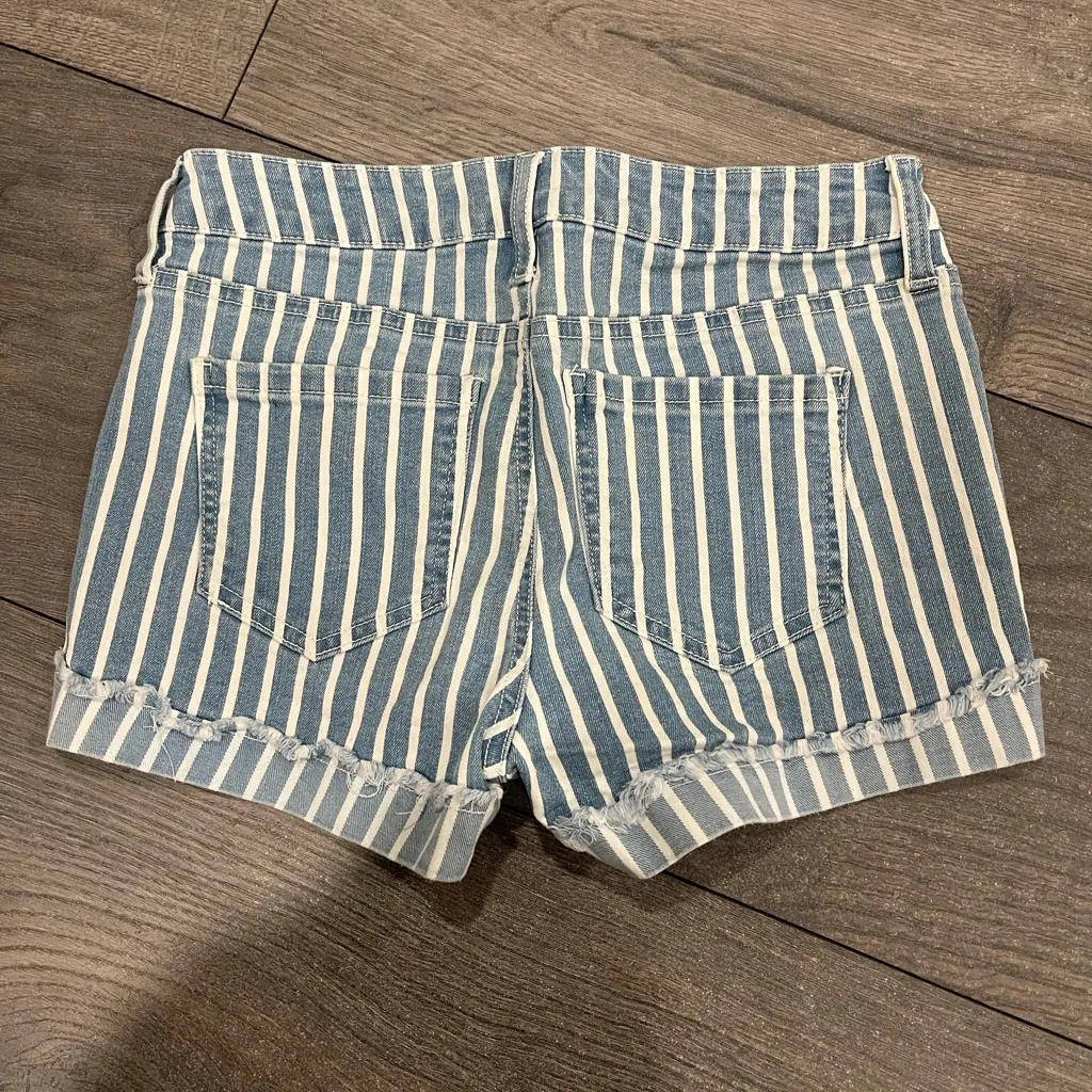 striped shorts - Image 2