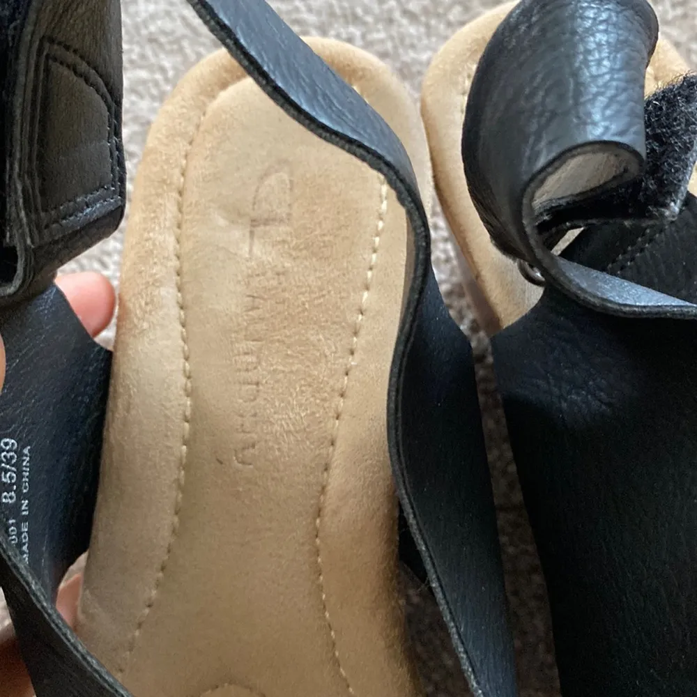 Chinese Laundry  Shoes SIZE 8.5 - Image 3