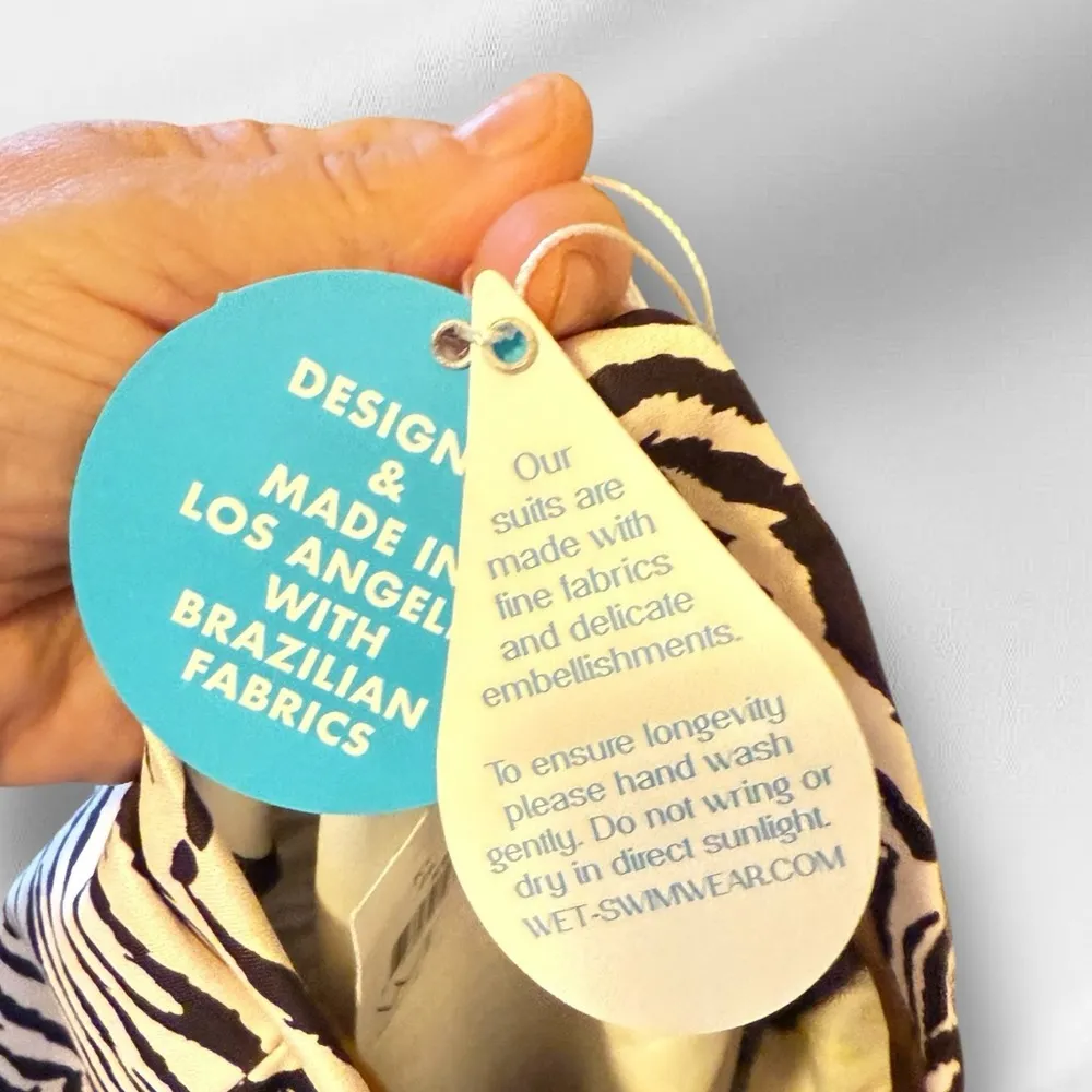 WET Zebra Stripe Long Sleeve Thick One Piece Bathing Suit nwt Black Size XS - Image 7