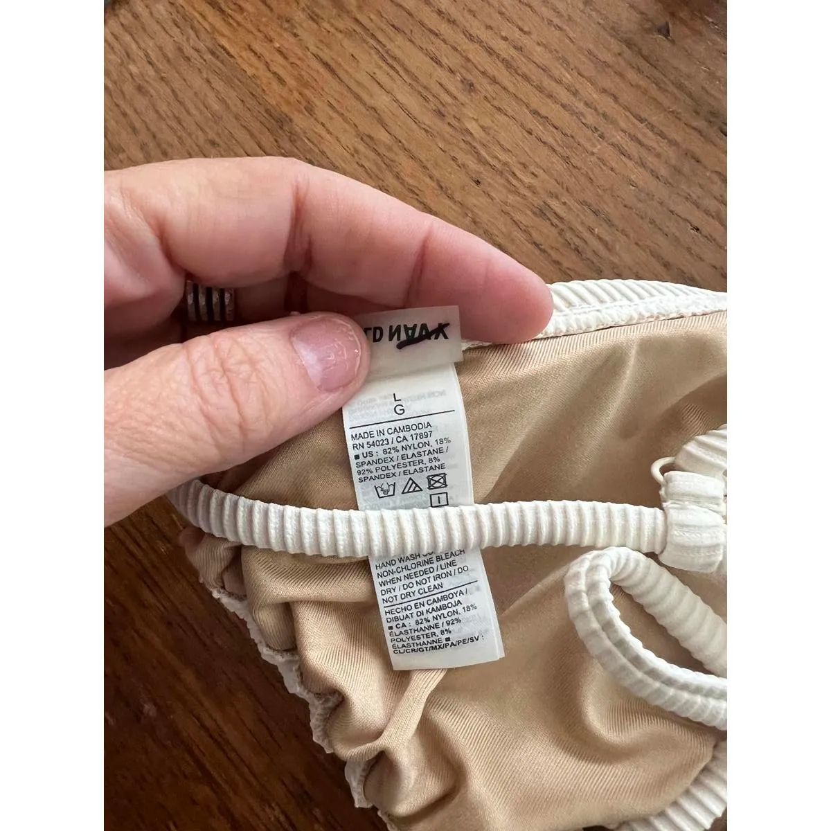 Old Navy Ribbed Bikini Top - Size Large - Image 3