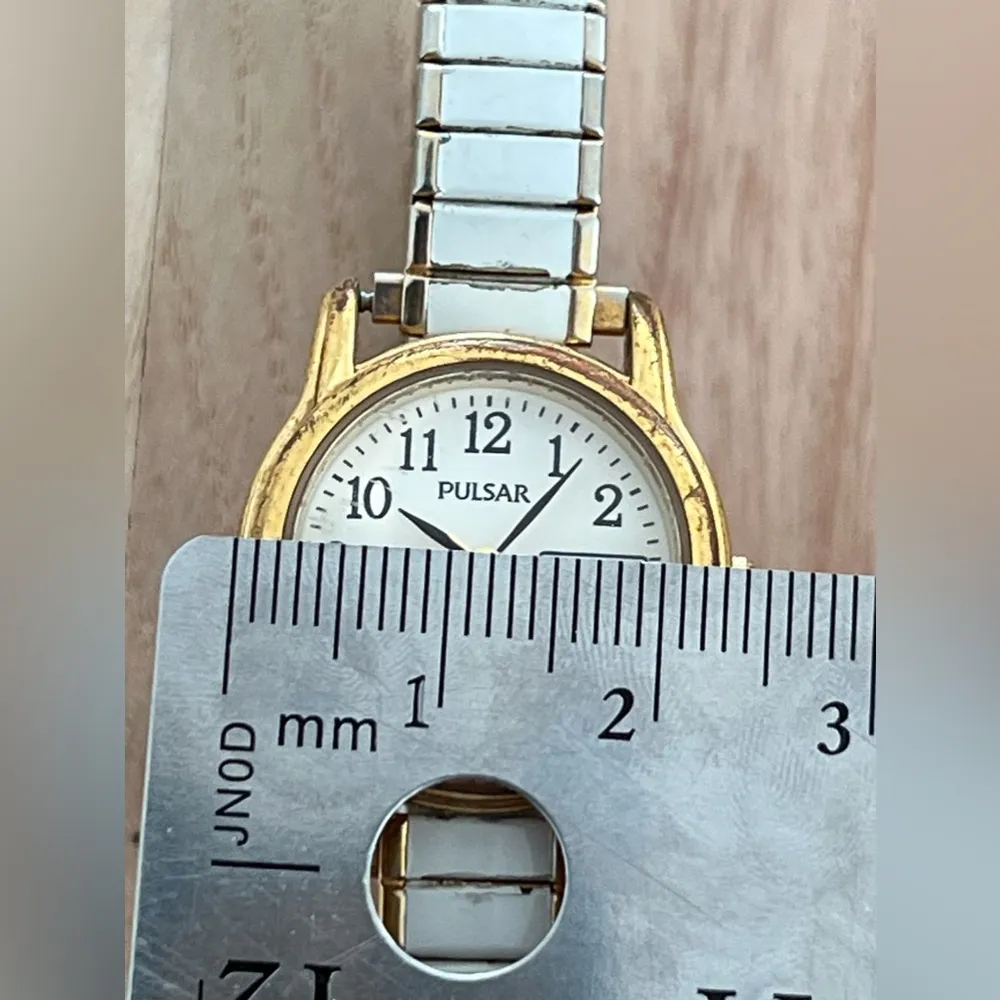 Pulsar Ladies Watch White Stretch Bracelet White Dial Date Window Gold Tone Case - Image 7