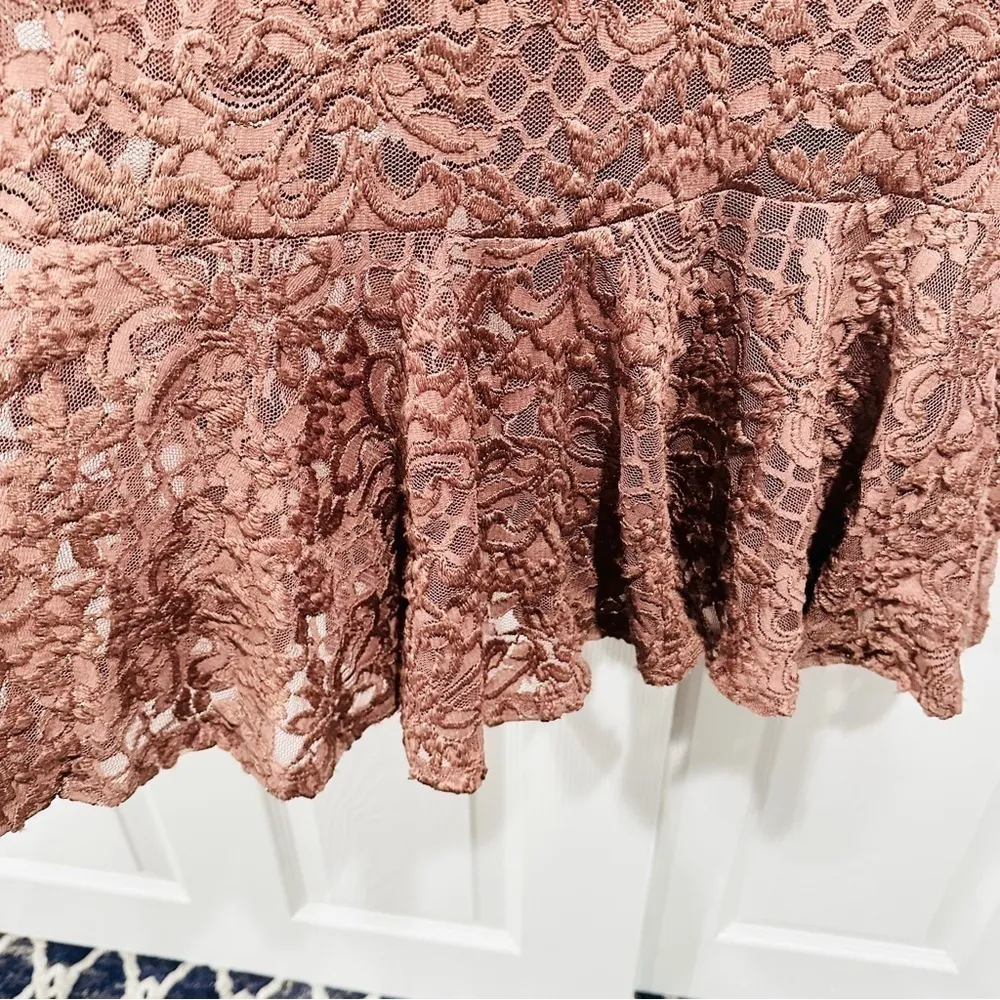 NWOT MARINA Mauve Glitter Lace Flounce Midi Dress Pink Size 14 - Image 5