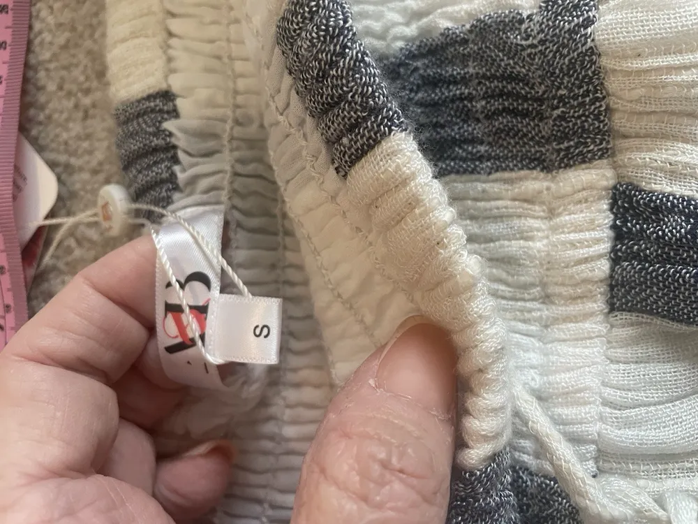 NWT America & Beyond Floral‎ Embroidered Scalloped Hem Stripe Skirt Size S Blue - Image 9