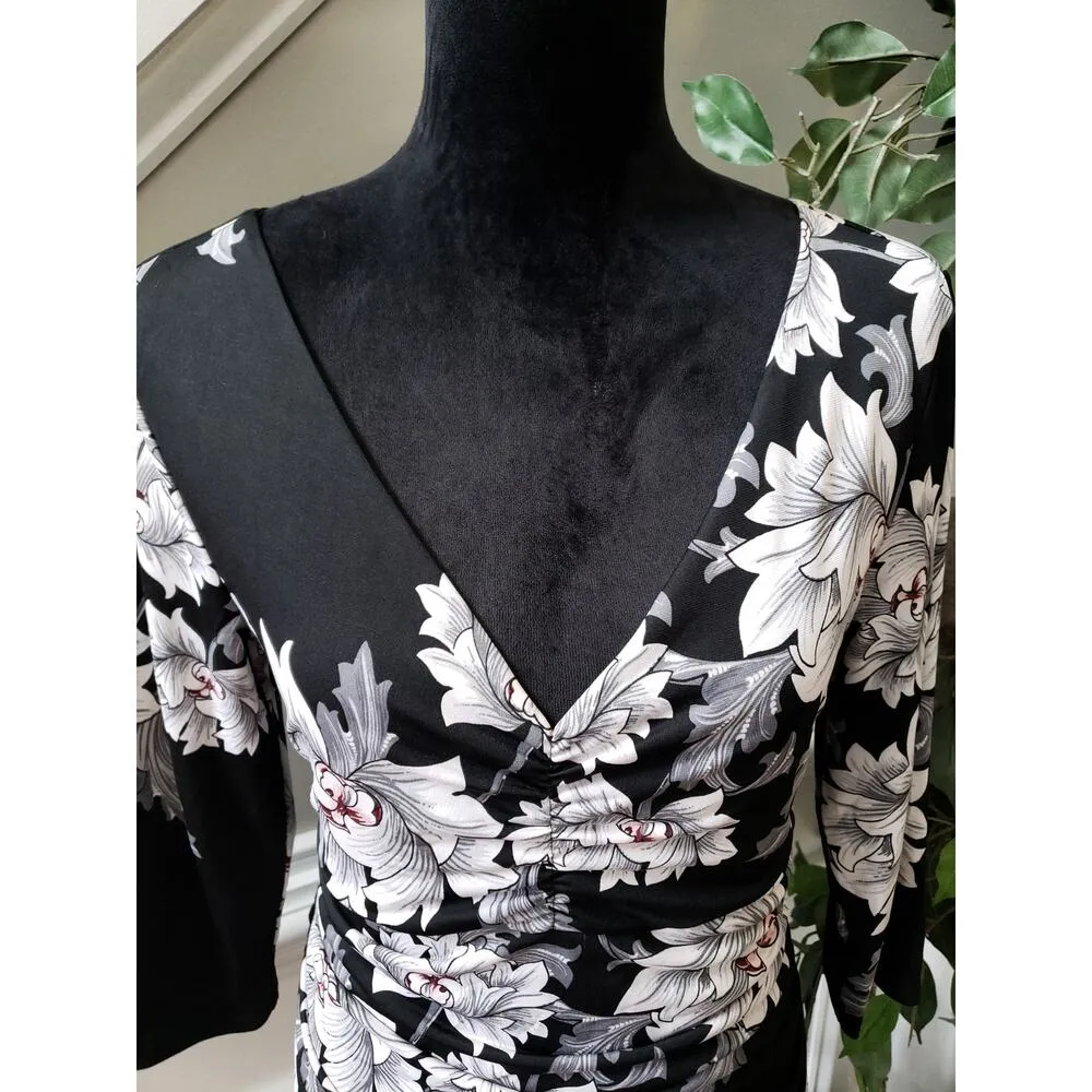White House Black Market Blouse Women Medium Black White Floral V Neck Stretch - Image 5