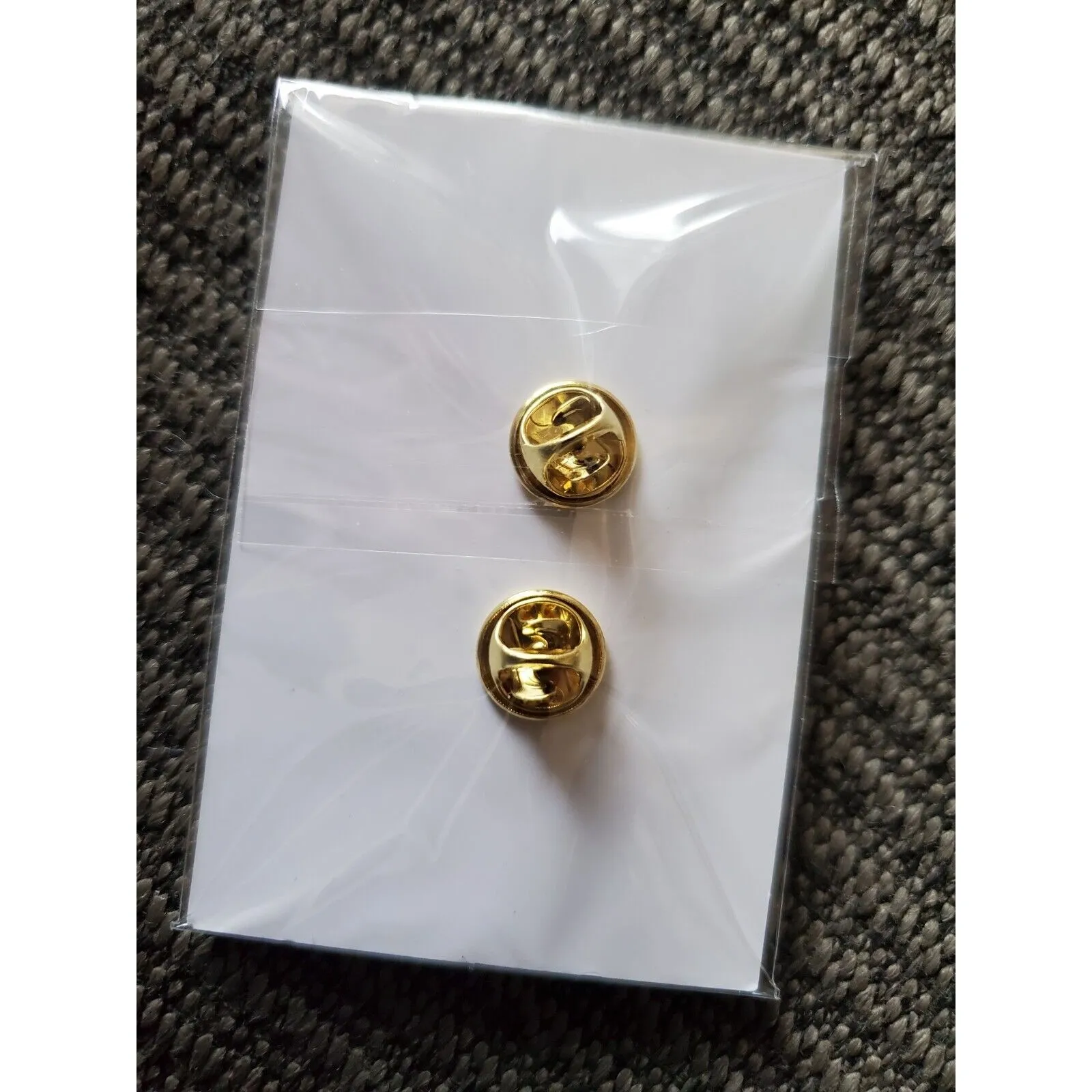 Primitive Beer Pinback Wolf Logo Brooch Collectible White Gold Enamel New 1.25" - Image 3