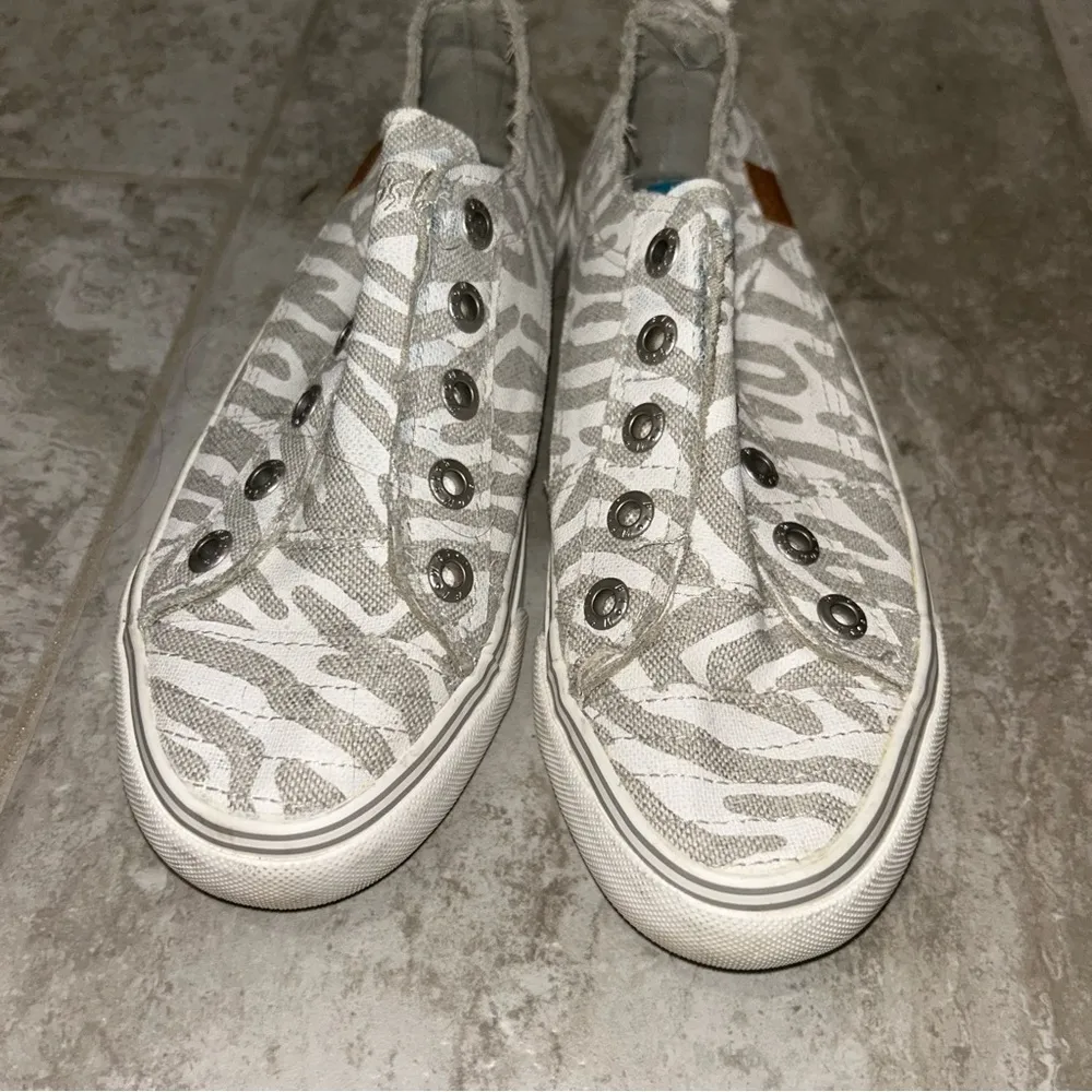 Blowfish Zebra Print Gray and White Slip-On Sneakers Women’s 7.5 - Image 2