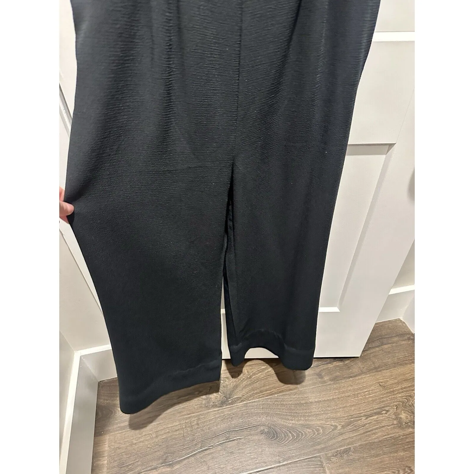 Vineyard Vines Women’s Size 10 Solid Black Spaghetti Strap Sleeveless Jumpsuit - Image 2