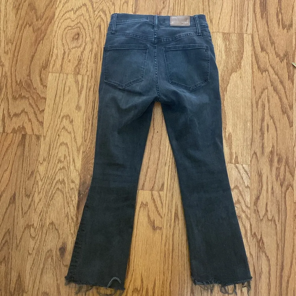 Madewell Cali Demi- Boot Jeans in Washed Black. Chewed hem edition. Size 24S. - Image 13