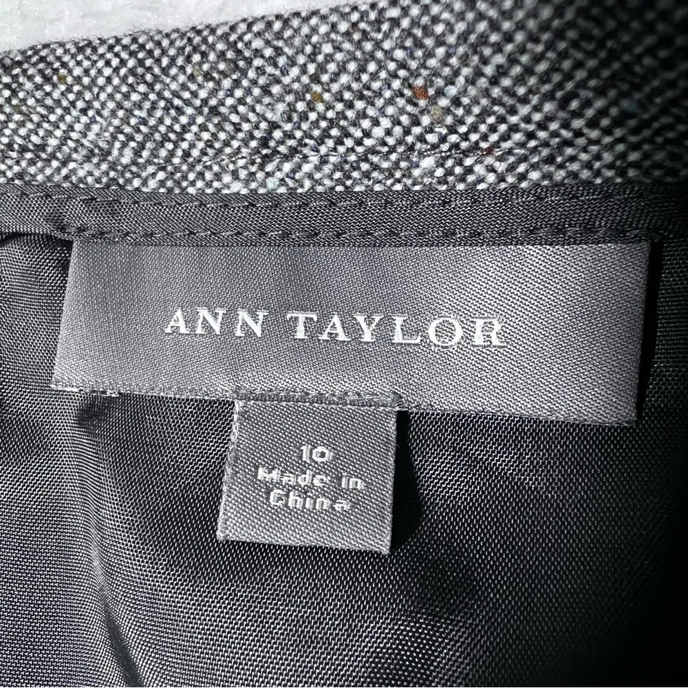 Ann Taylor Gray Virgin Wool Lined Trumpet Skirt - Image 10