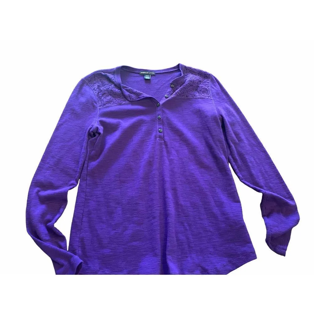 American Living purple half button up blouse with lace shoulder line size medium - Image 6