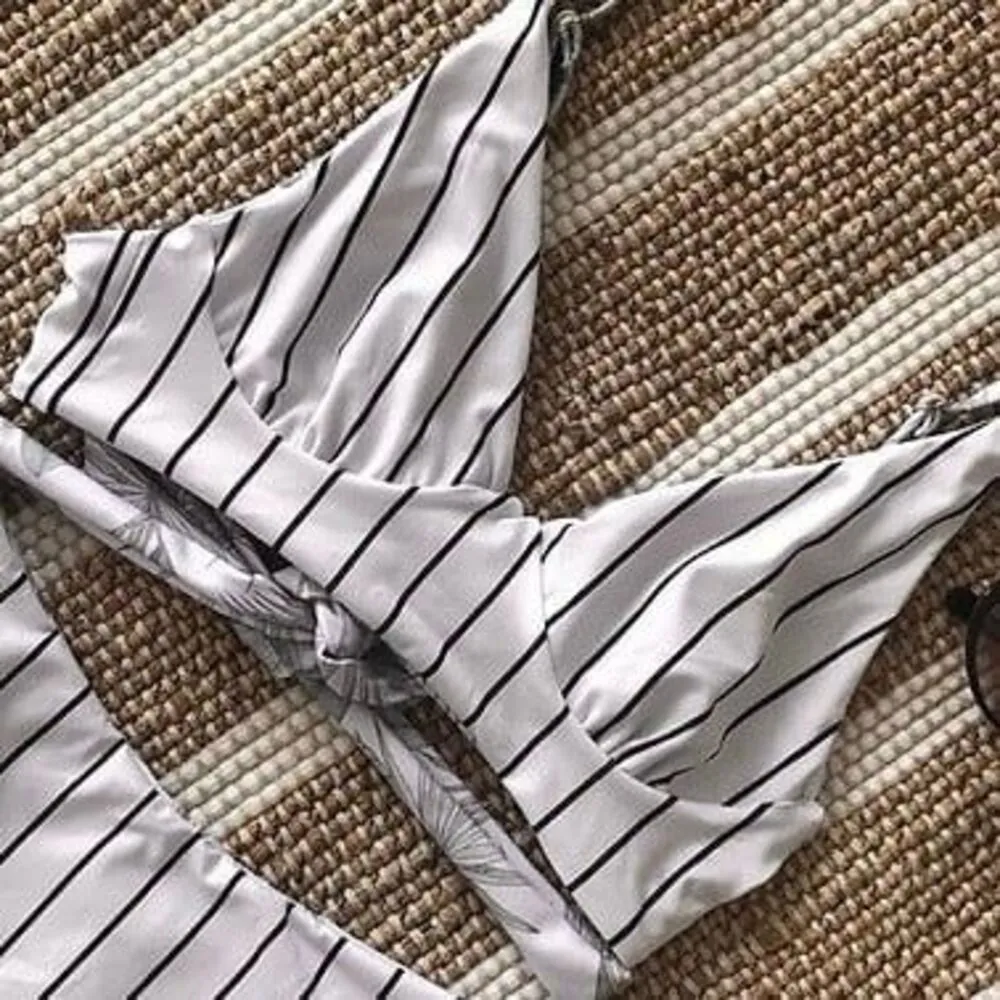 Pulau Swimwear Tropicious Ariel Reversable Banana Leaf Stripes Bikini Top L White Size L - Image 5