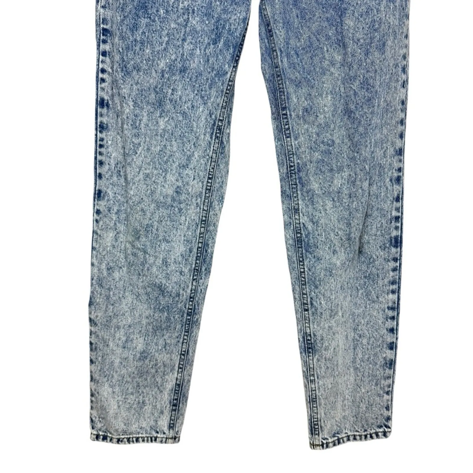 Urban Outfitters BDG High Rise Acid Wash Vintage Mom Jeans Size 28 - Image 5