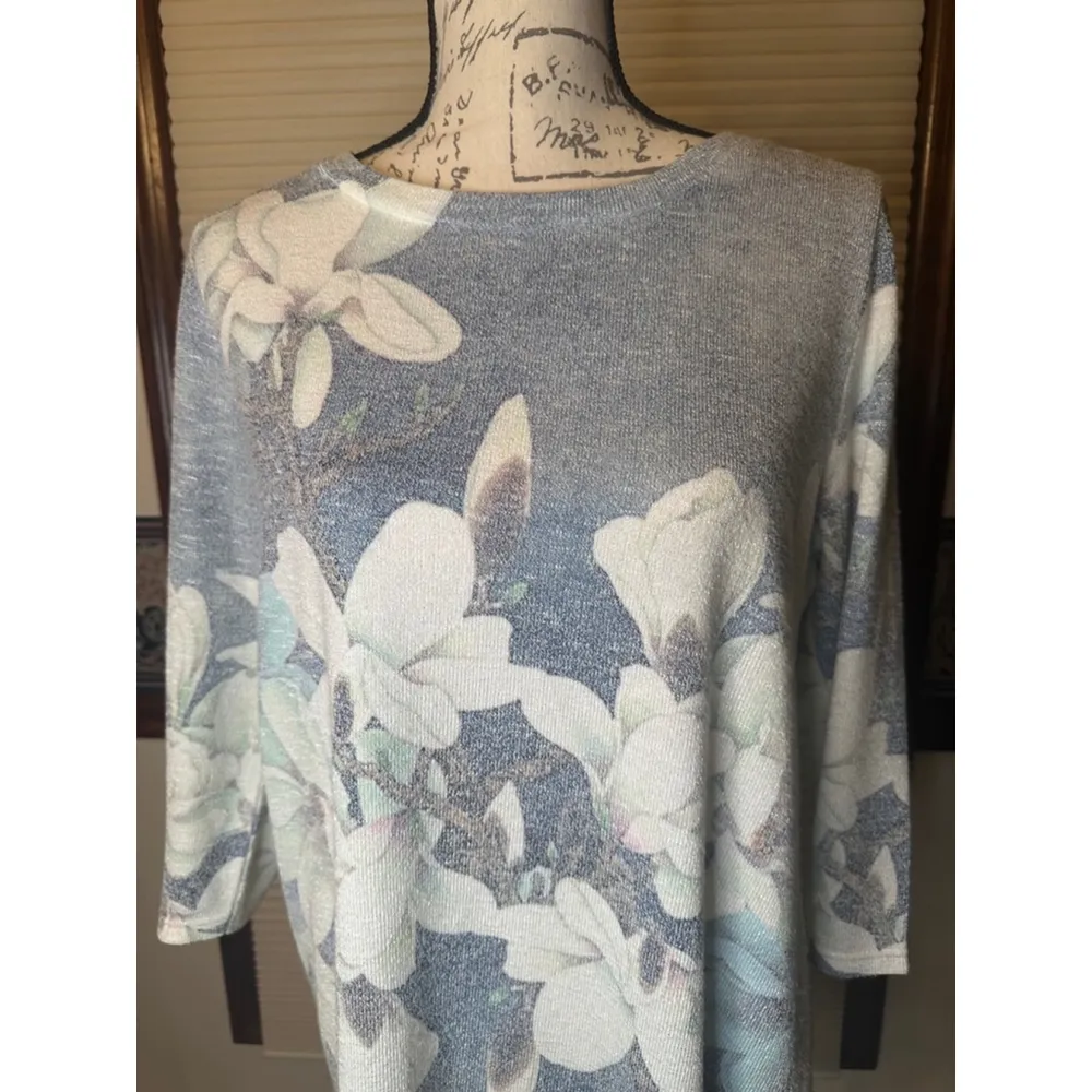 Soft Surroundings Large Light Blue & White Magnolia Boatneck Sweater 3/4 Sleeve - Image 4
