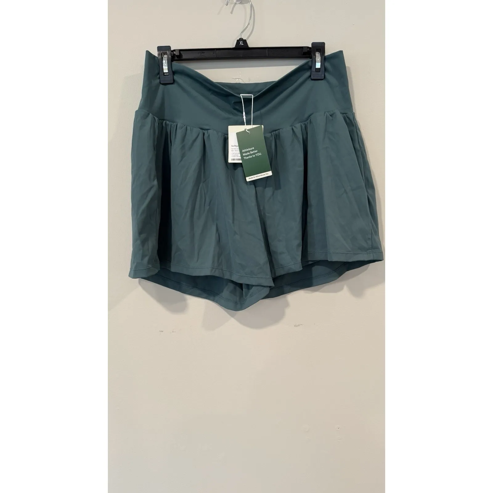 NWT Halara High Waisted Pocket 2-in-1 Contrast Mesh Curved Hem Running Shorts 3' - Image 3