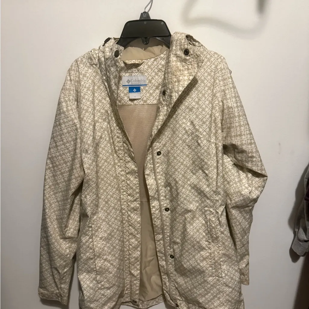 Columbia printed cream rain jacket size small - Image 2