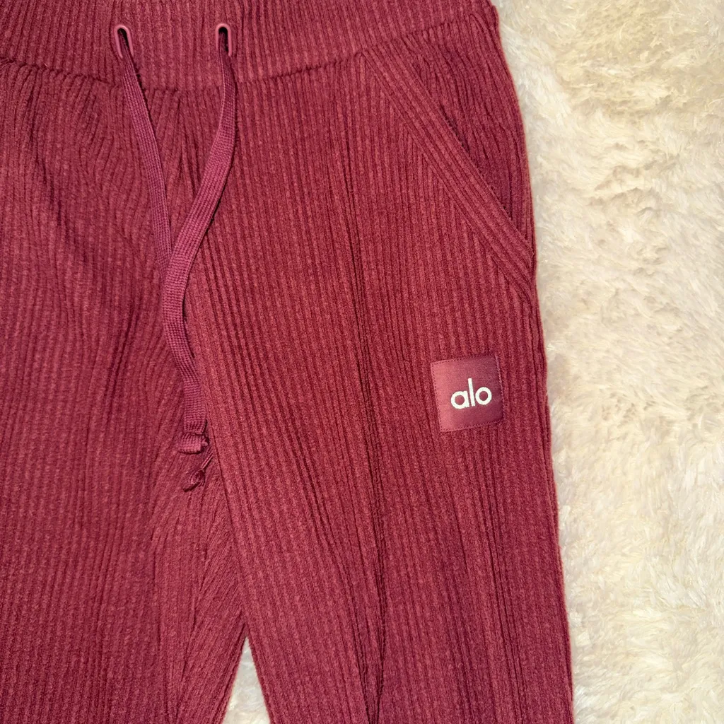 Alo Muse Sweatpants Joggers Size Small Burgandy Color NWOT - Image 2