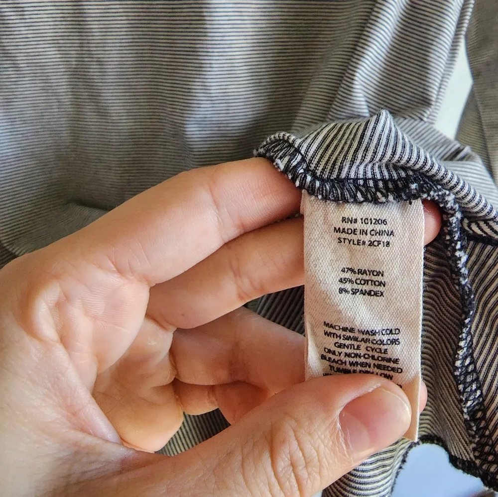 Soft surroundings stripe long sleeve top size S - Image 3