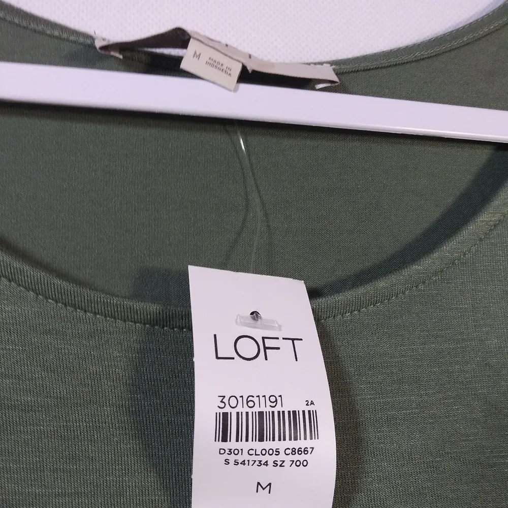 LOFT Solid Green Short Sleeve Casual Oversized Stretch Pullover Shirt Size M - Image 4