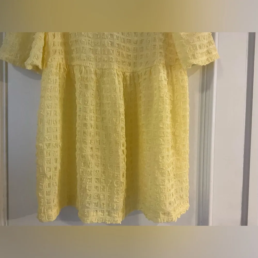Urban Outfitters Women's Yellow Scallop Babydoll Top Size S Casual - Image 6