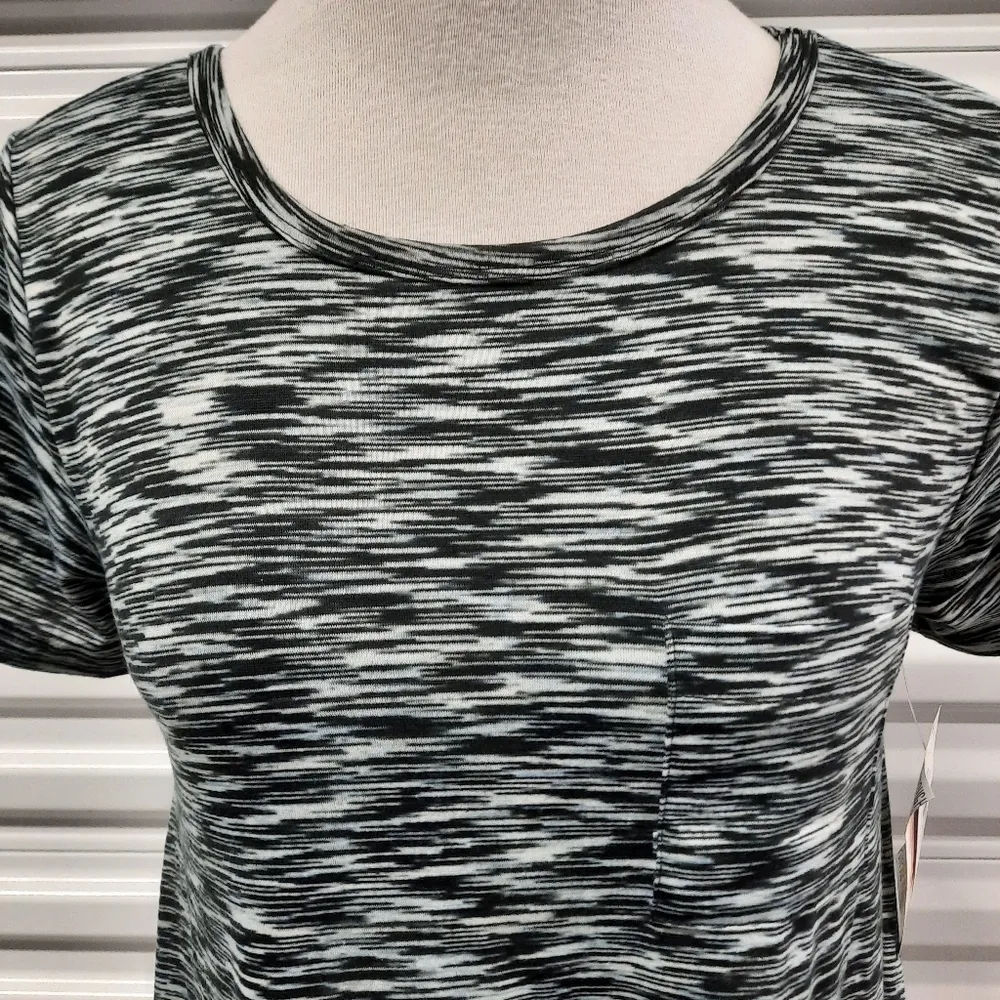 LuLaRoe Carly T-shirt Dress Women's Size XXS Black Asymmetrical Oversized Fit - Image 4