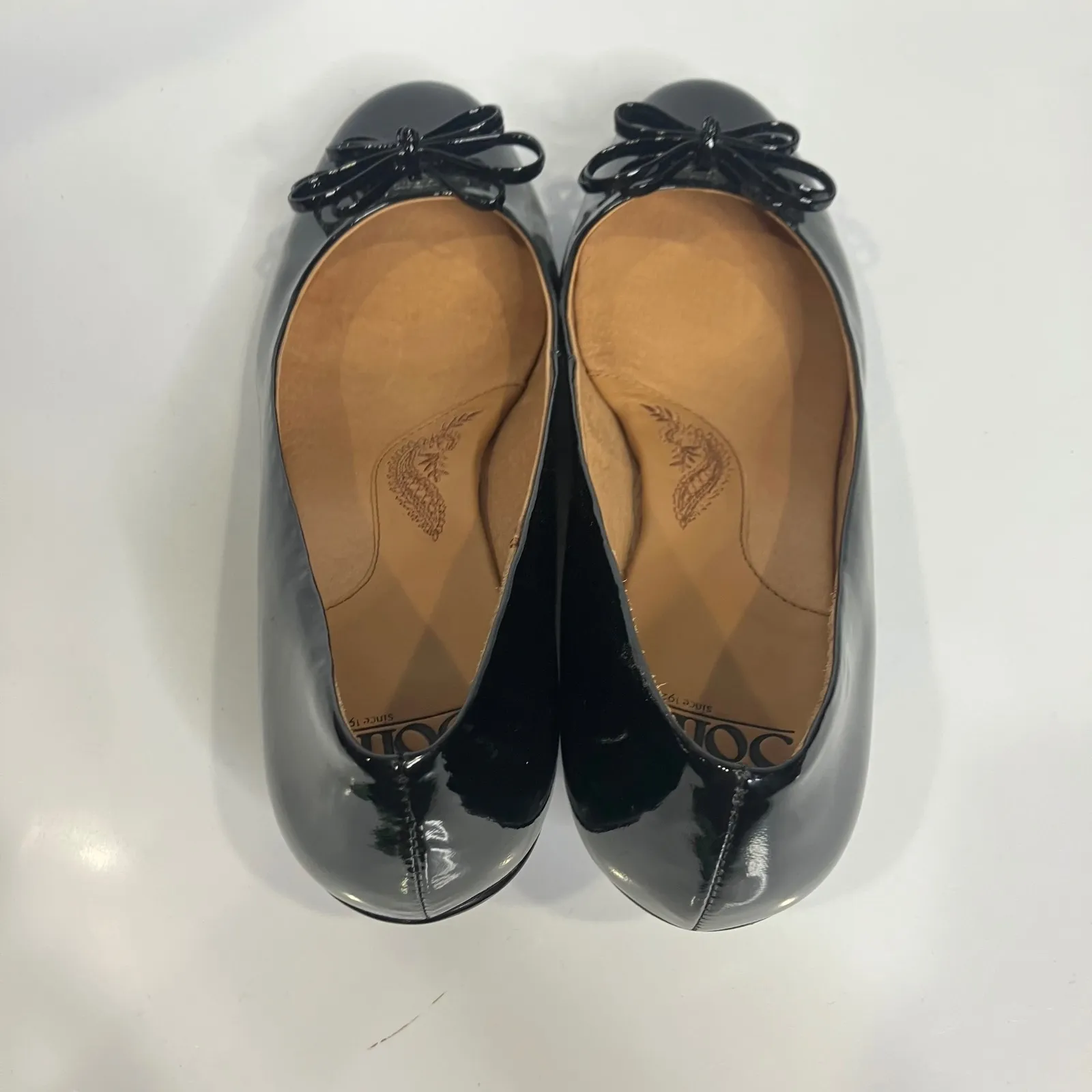 Sofft Black patent leather pumps women's size 8.5 professional dressy classic - Image 5